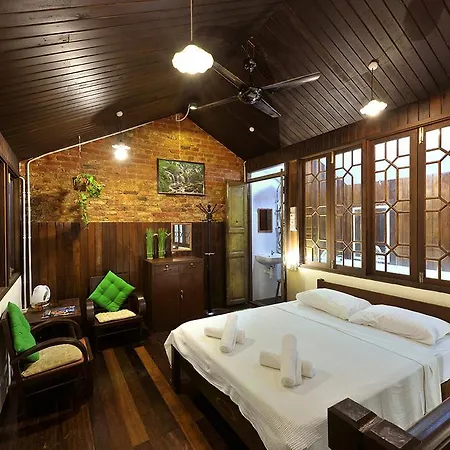 Silver Shine Guesthouse
